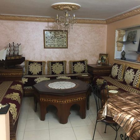 شقة توجد وسط مدينة طنجة و تتوفر على كامل التجهيزات الضرورية خاصةبالعائلات Esterno foto