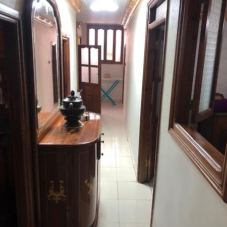 شقة توجد وسط مدينة طنجة و تتوفر على كامل التجهيزات الضرورية خاصةبالعائلات Esterno foto